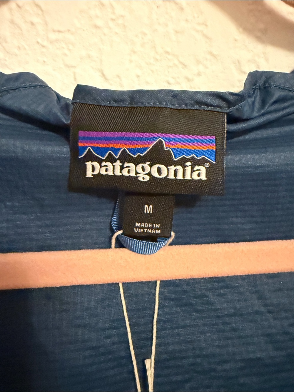 Patagonia Men’s Slate Blue Hooded Windbreaker - Picture 5 of 6